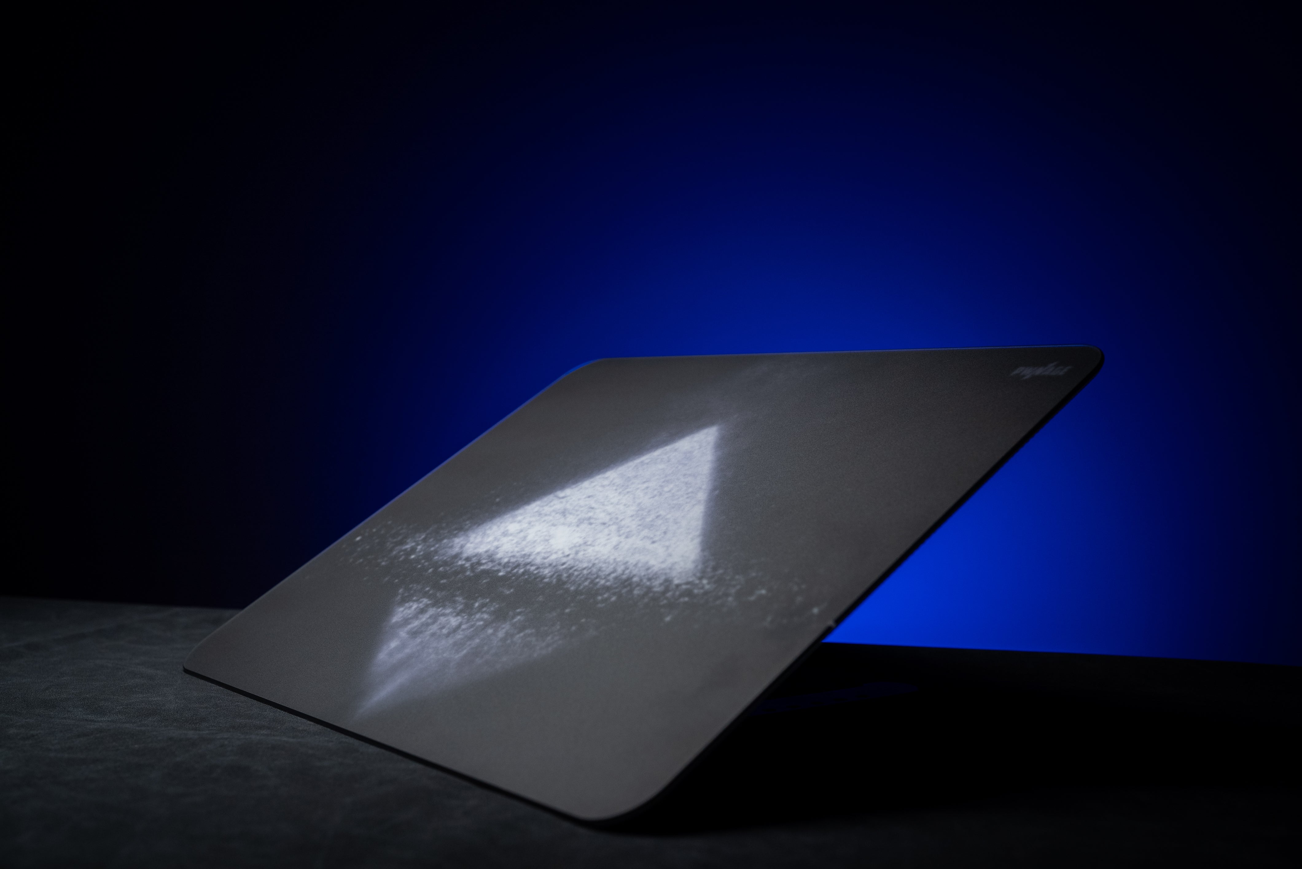 Pwnage Ultra Glide Pyramid Glasspad